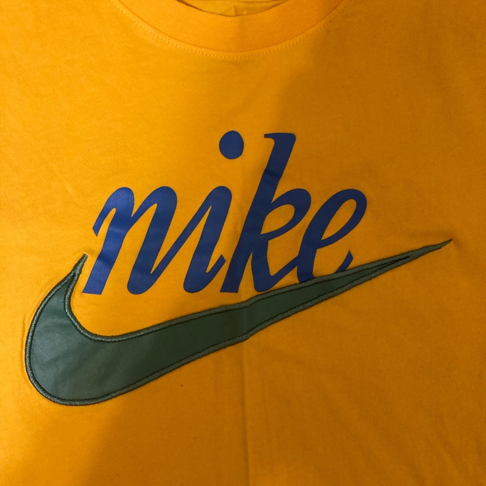 The Nike Tee - Picture 2 of 4